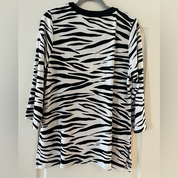 Chico’s Traveler’s Style Black & White Flowy Blouse Women’s Size Large - Picture 3 of 15